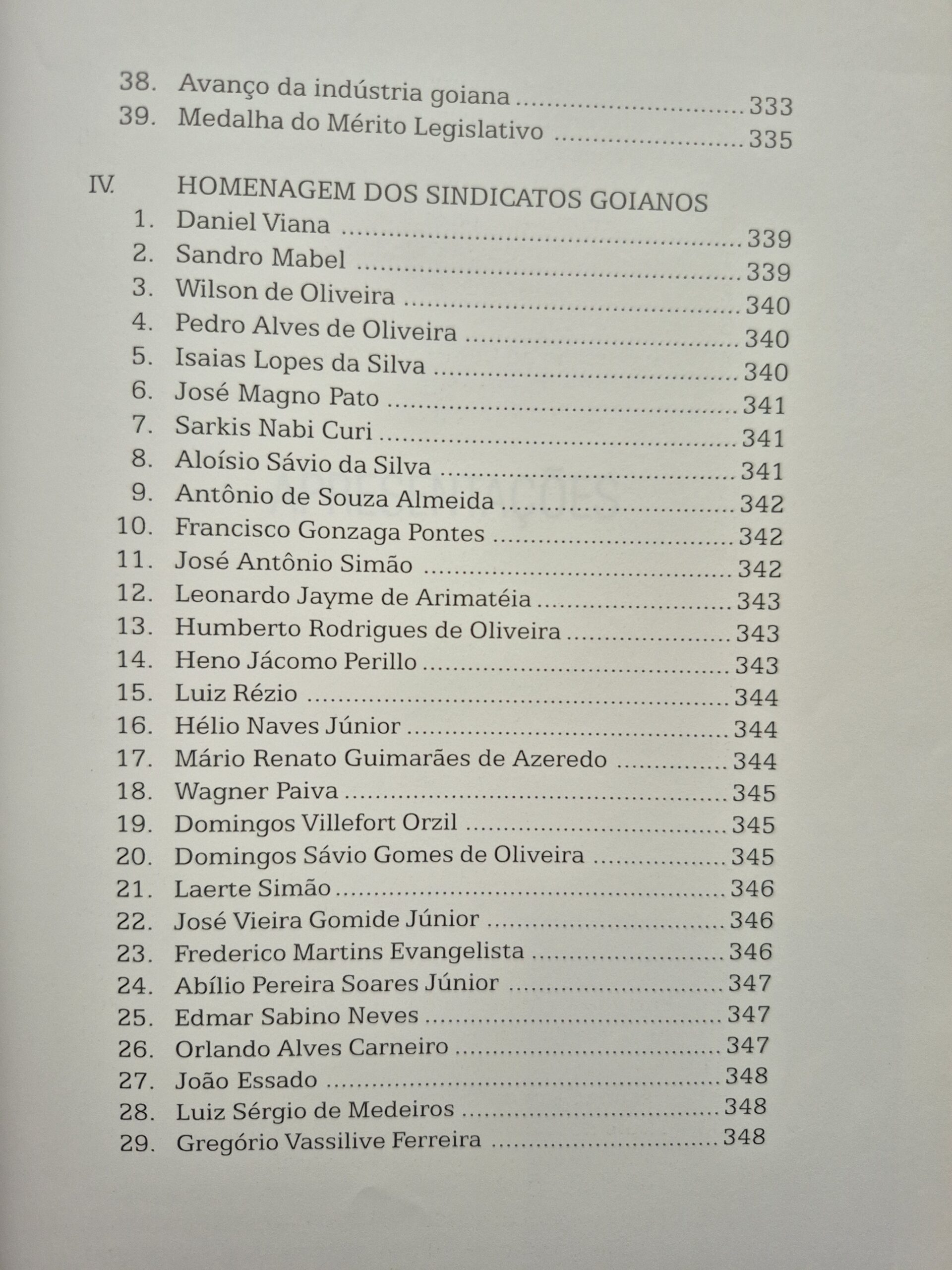 Livro Aquino Porto e a Industrialização em Goiás - Coelho Vaz ⓛ - Imagem 4