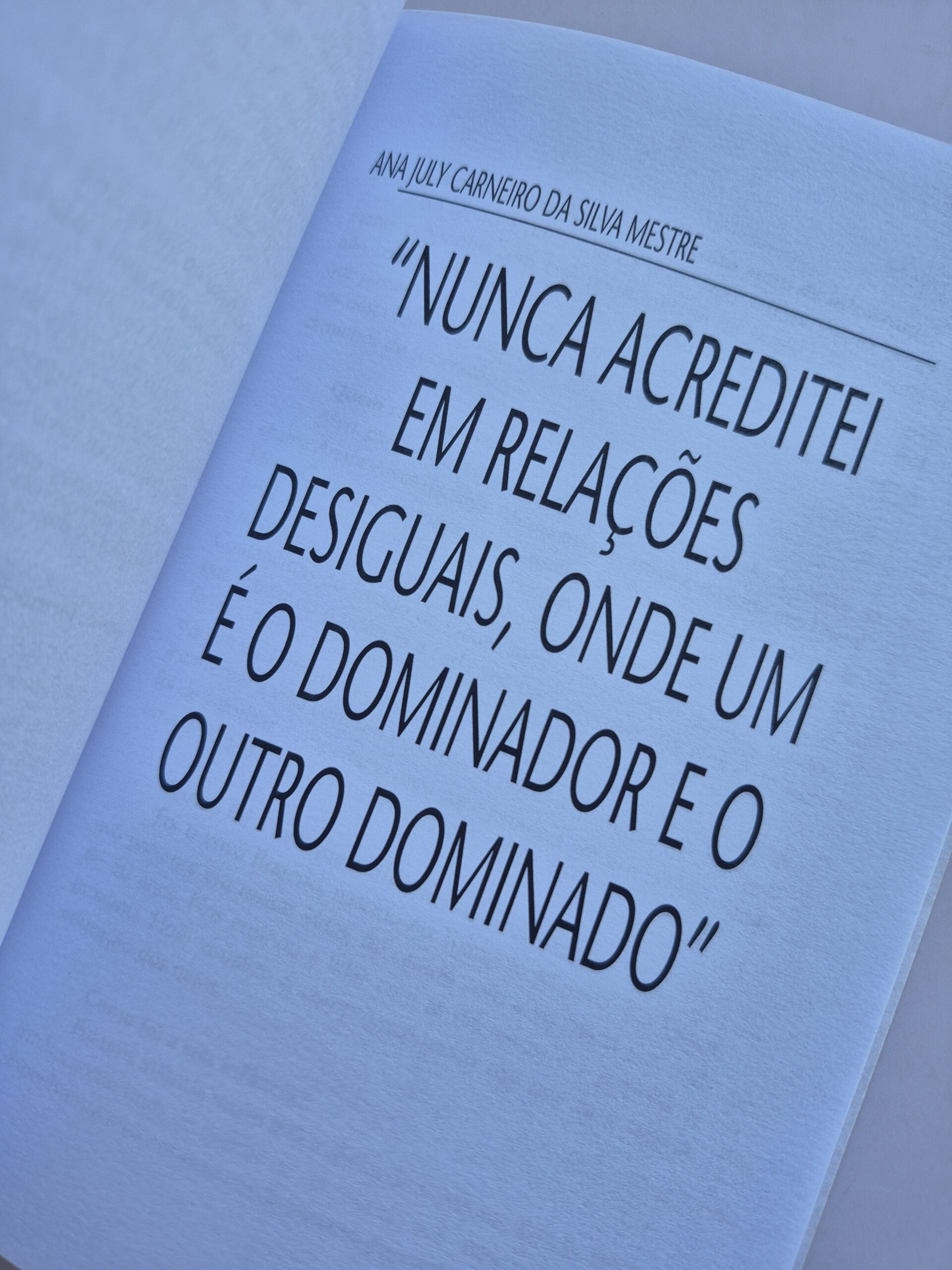 Livro Mulheres: Histórias de Dor, Preconceito, Coragem e Superação - Hulda Morais Volume 1 - Imagem 2
