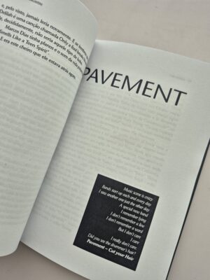 Alternative view of Livro Coma Branco: Memórias de Um Guitarrista Acidental - Henrique Morgantini 1ª Edição
