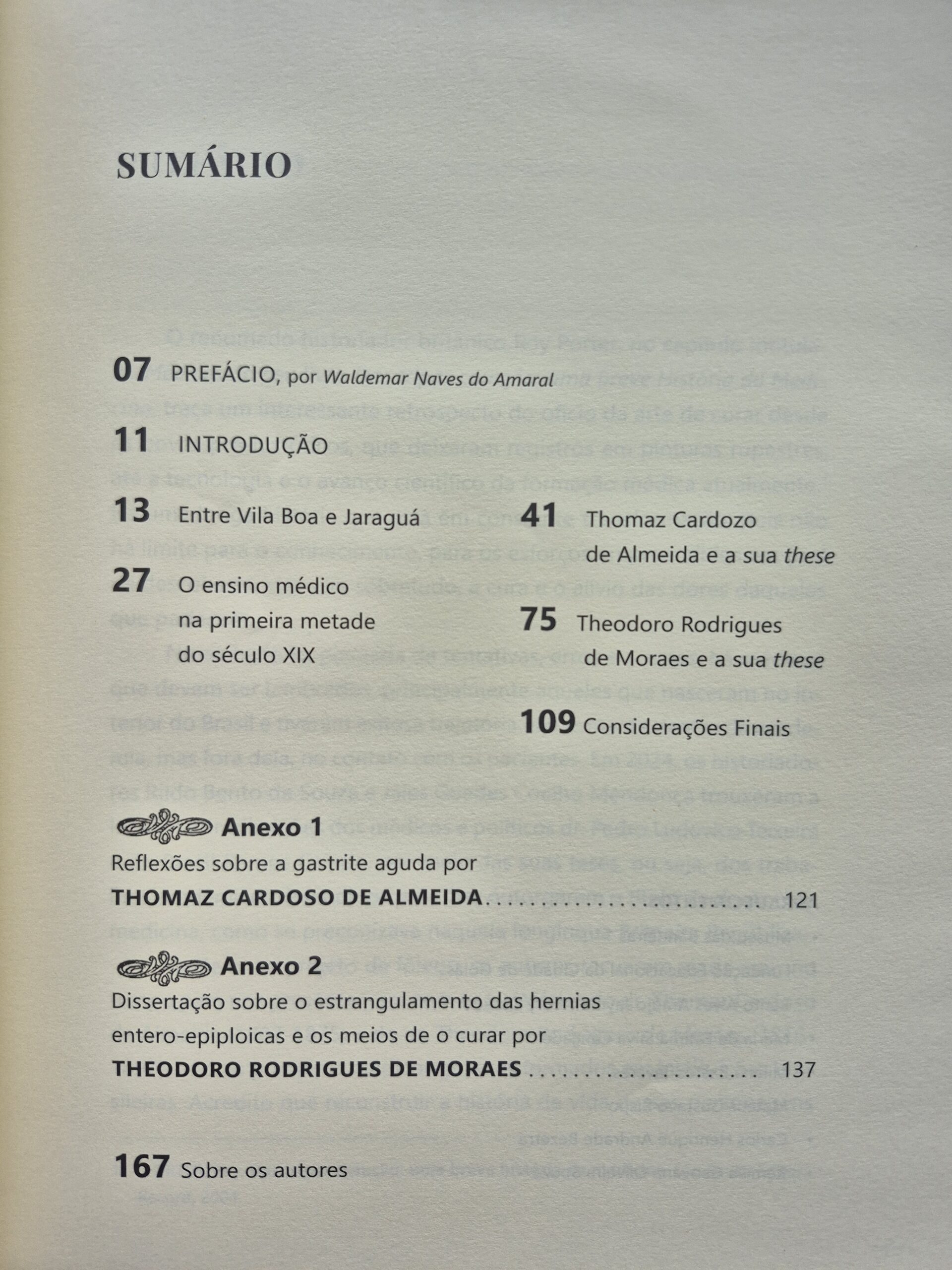 Livro As Theses De Thomaz De Almeida E Theodoro De Moraes: Os Dois Primeiros Médicos Goianos Diplomados No Brasil - Rildo Souza, Jales Mendonça 1ª edição ⓛ - Imagem 2