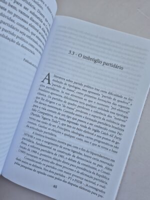 Alternative view of Livro Política Brasileira, Caminhos... - Francisco Itami Campos 1ª edição