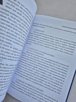 Alternative view of Livro Cooperativismo Na Essência - Nárcia Kelly 1ª edição