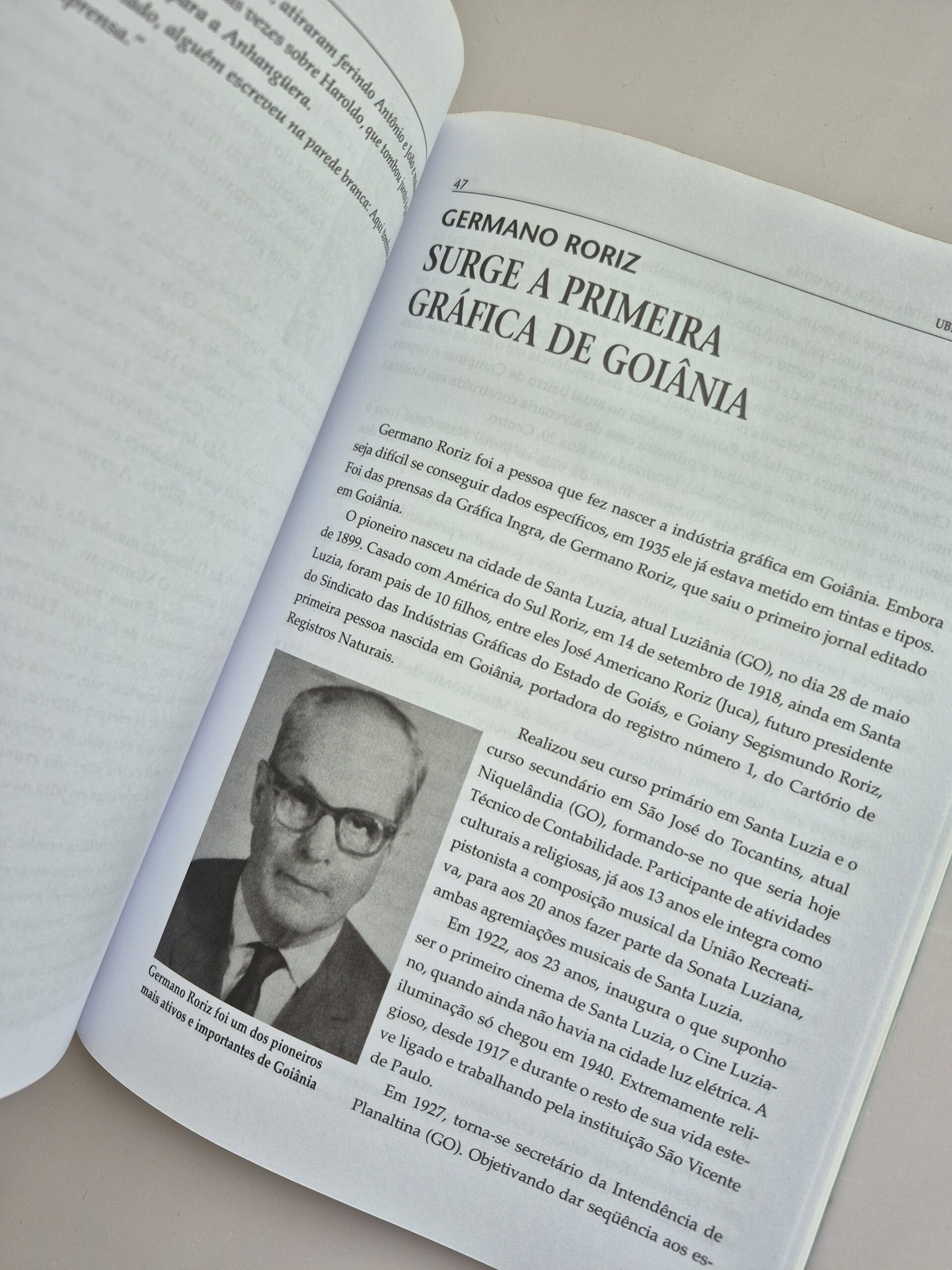 Livro A História da Indústria Gráfica Em Goiás ( de 1830 a 2004) - Ubirajara Galle 1ª edição - Imagem 4