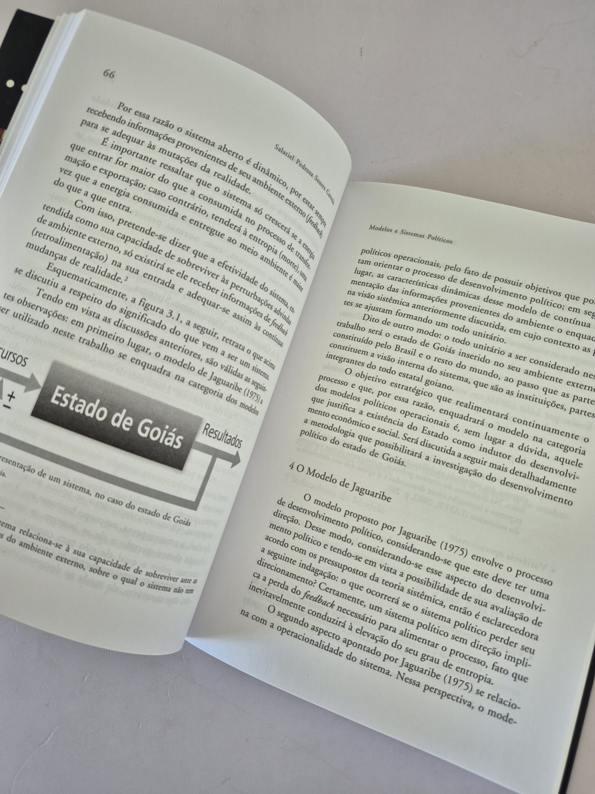 Livro A Construção de Goiás - Salatiel Pedrosa S. Correia 1ª edição ⓛ - Imagem 5