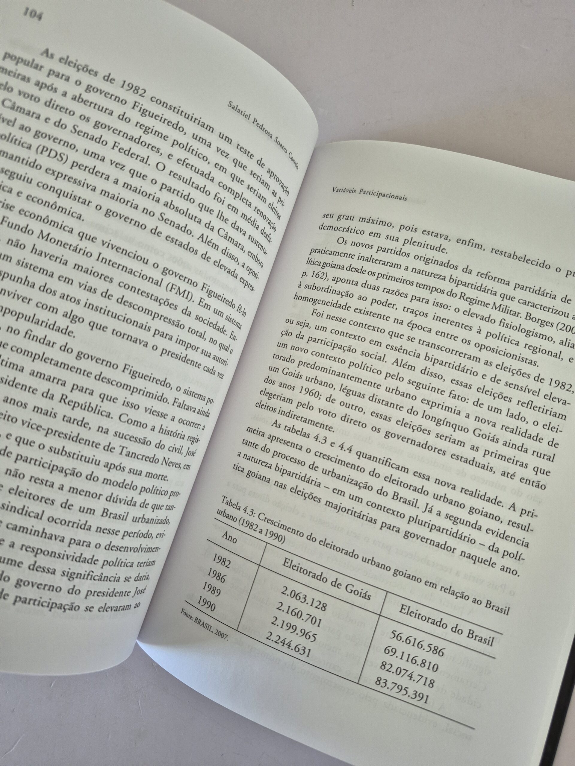 Livro A Construção de Goiás - Salatiel Pedrosa S. Correia 1ª edição ⓛ - Imagem 6